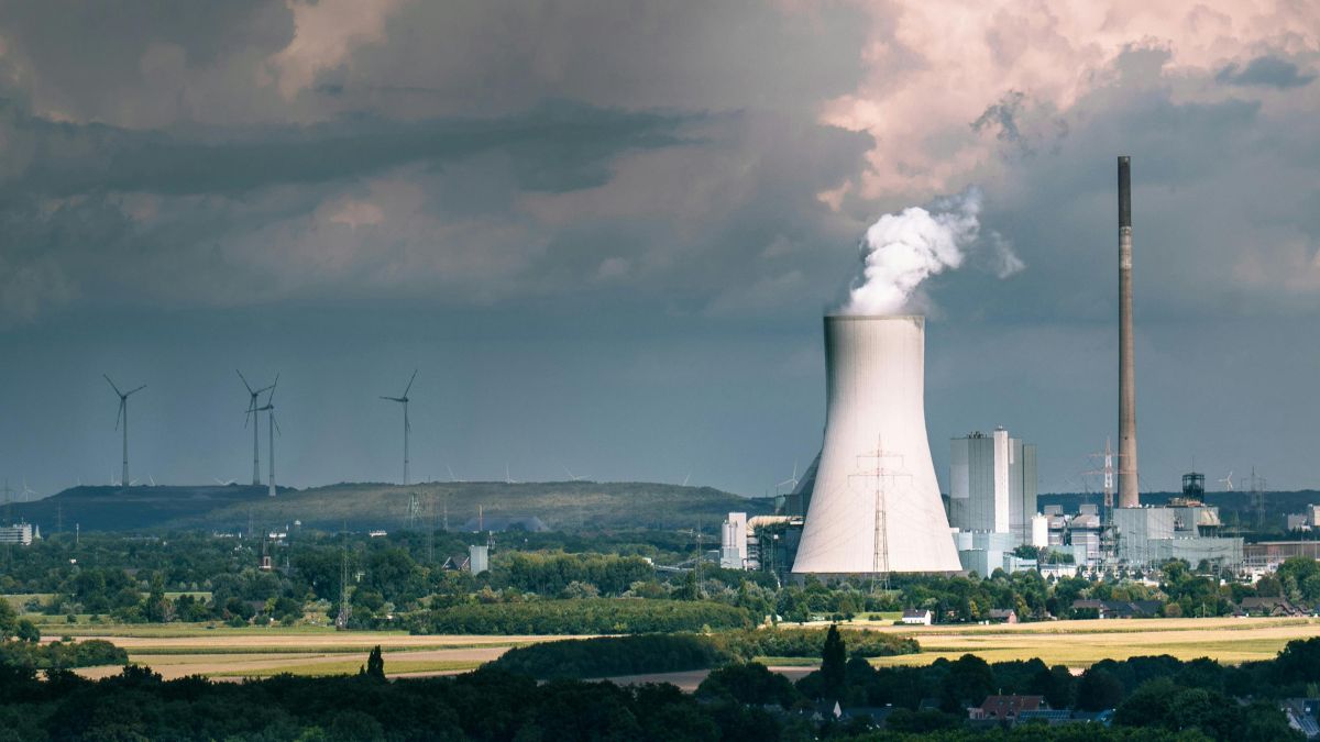 Investing in nuclear energy in the UK: financial returns and its role in the energy transition